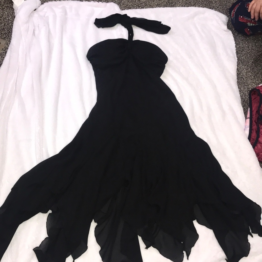 Flowy  black dress that ties around neck